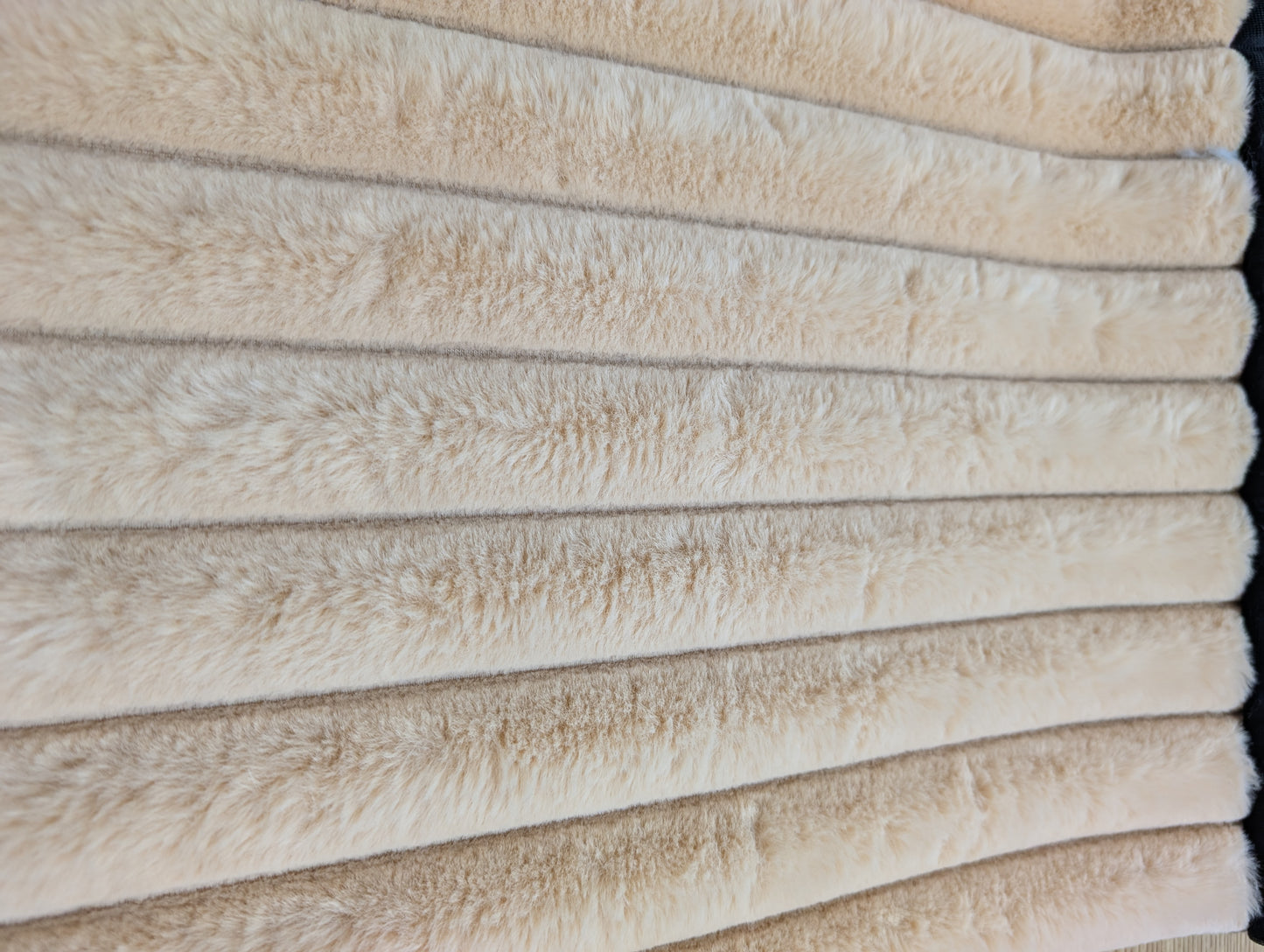 Tela de peluche pelusoft barras 15 MM 9081