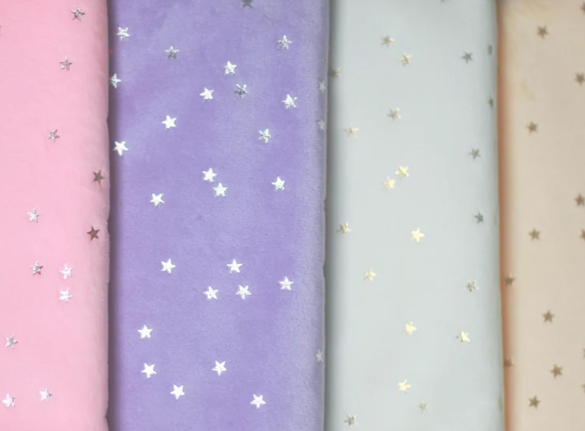 Tela de peluche microvelboa estrellas 1.5 mm 9068